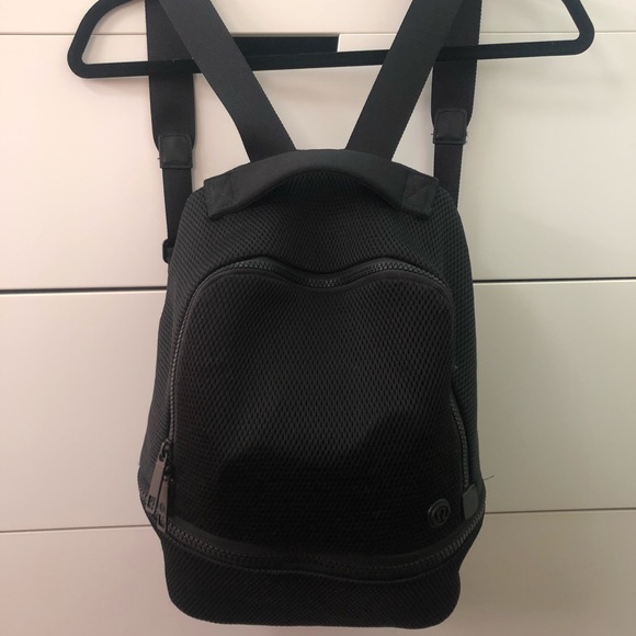 lululemon go lightly backpack mini